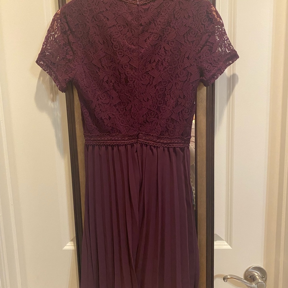 Beautiful Dress - Picture 2 of 3